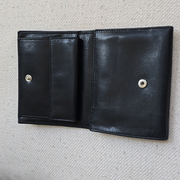 Prada leather wallet - Picture 3 of 9